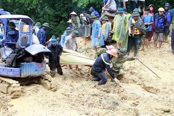 Các địa phương tập trung khắc phục hậu quả sau mưa lũ. (23/8/2016)